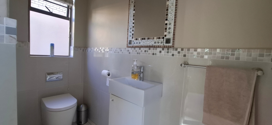 4 Bedroom Property for Sale in Gonubie Eastern Cape